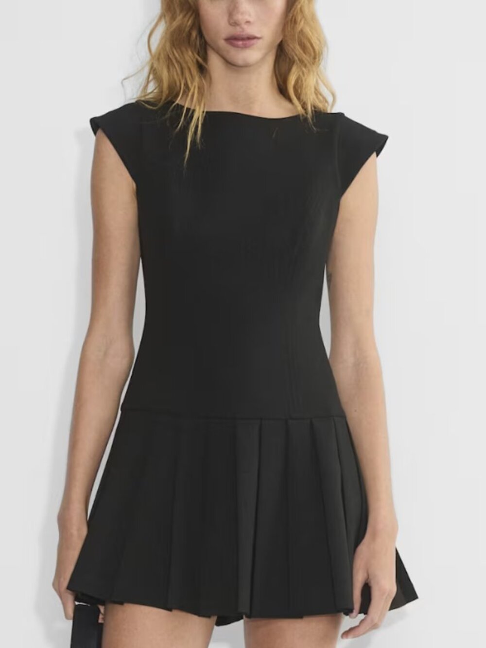 ARITZIA Black Pleated Mini Dress Size 6 *BNWT* Little Black Dress Office Wear